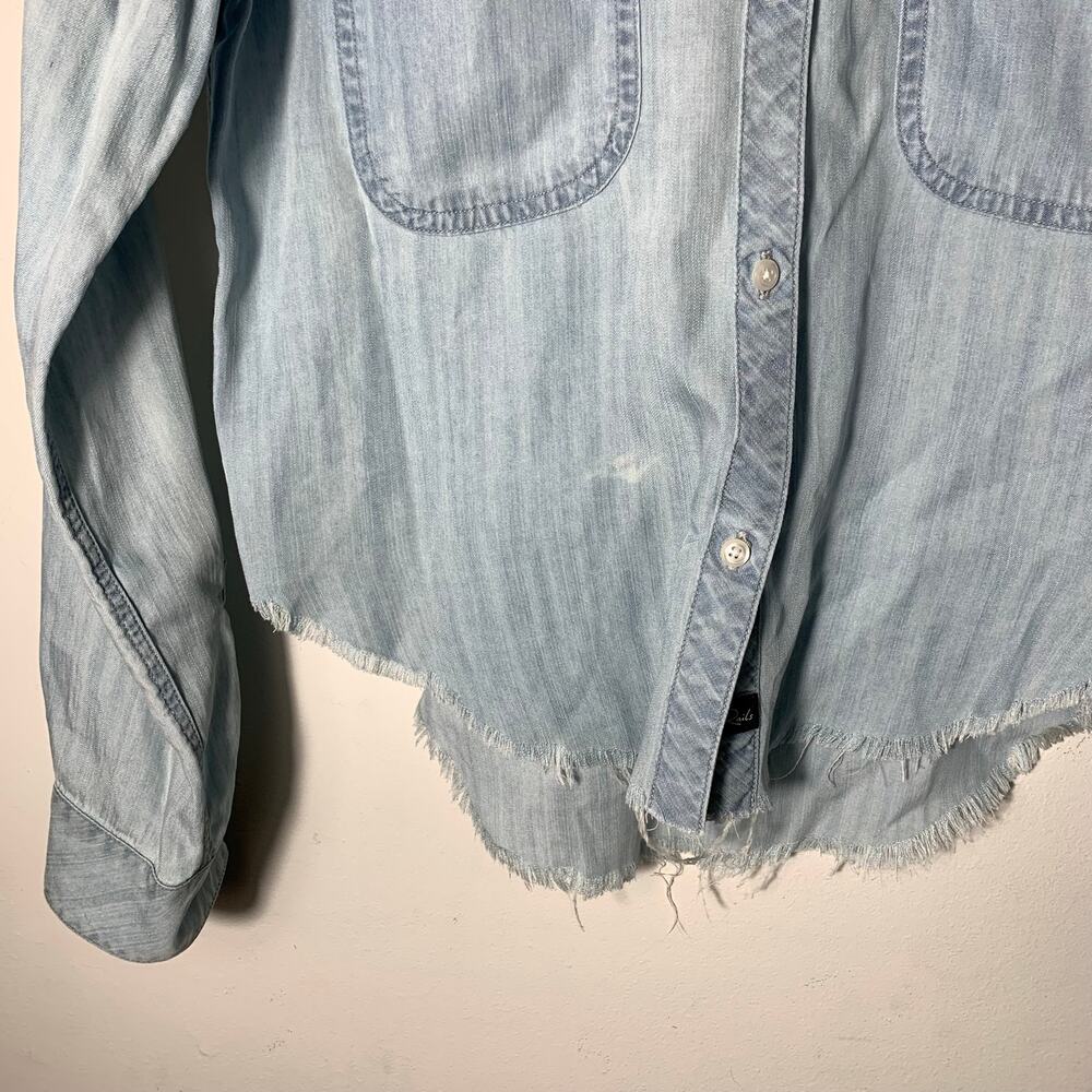 Womens Rails Lightweight Denim Cropped Raw Hem Button Front Blouse Size S EUC! - Picture 3 of 4